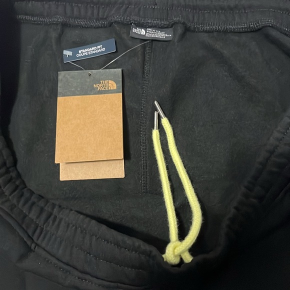 THE NORTH FACE Men's Half Dome Sweatpant, TNF Black/Snow - Picture 12 of 13